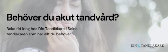 Texten Behöver du akut tandvård? Boka tid idag. Kvinna med tandvärk